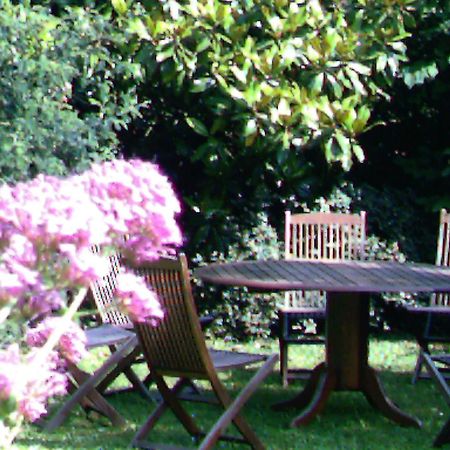 Bed and Breakfast La Tour Des Laudes Breuil-Barret Exterior foto
