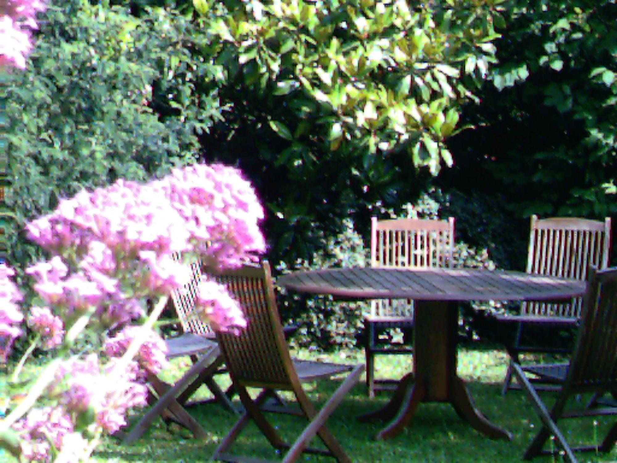 Bed and Breakfast La Tour Des Laudes Breuil-Barret Exterior foto